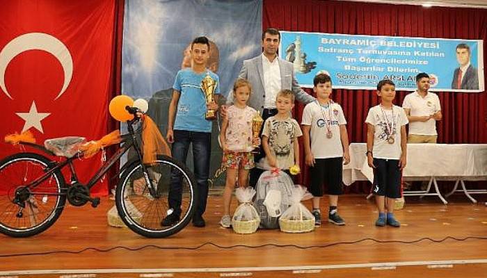 Bayramiç Belediyesi Satranç Turnuvası Düzenledi