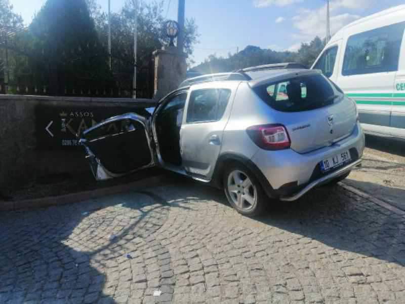 Ayvacık'ta Trafik Kazası: 3 Ölü 1 Ağır Yaralı