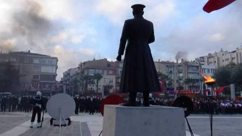 Çanakkale'de, Ulu Önder Atatürk Saygıyla Anıldı