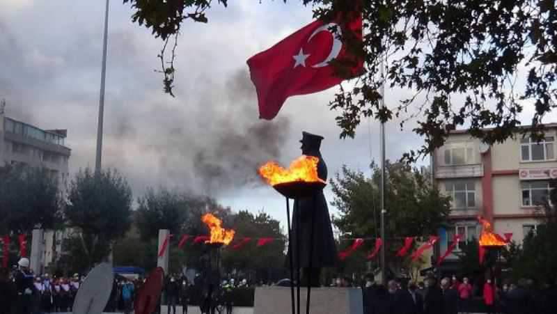 Çanakkale'de, Ulu Önder Atatürk Saygıyla Anıldı