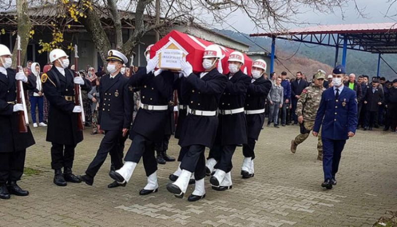 İzindeyken Kazada Ölen Uzman Er İçin Bayramiç'te Askeri Tören