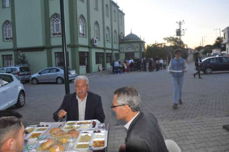 Asırlık Ramazan Nöbeti; Her Gün Bir Aile İftar Veriyor