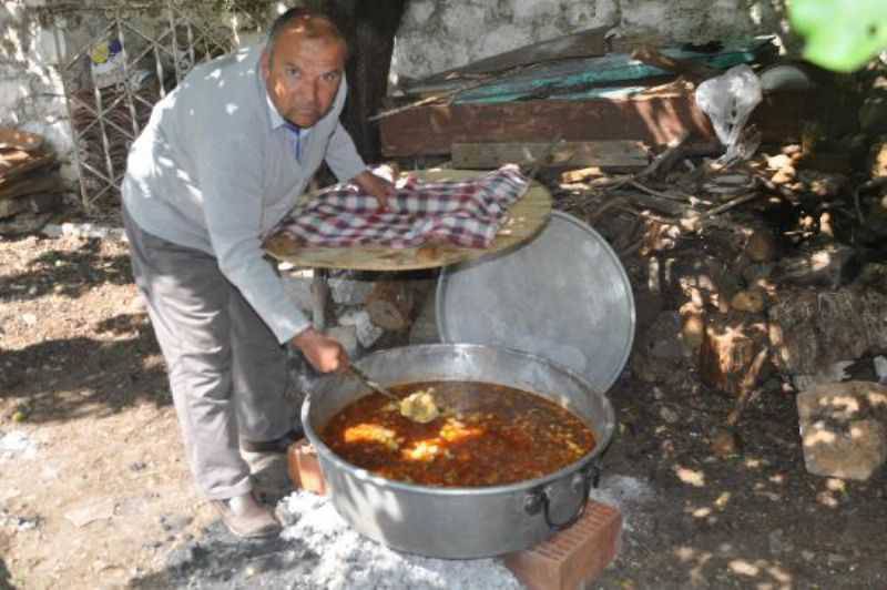 Asırlık Ramazan Nöbeti; Her Gün Bir Aile İftar Veriyor