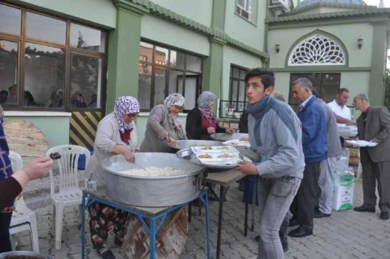 Asırlık Ramazan Nöbeti; Her Gün Bir Aile İftar Veriyor