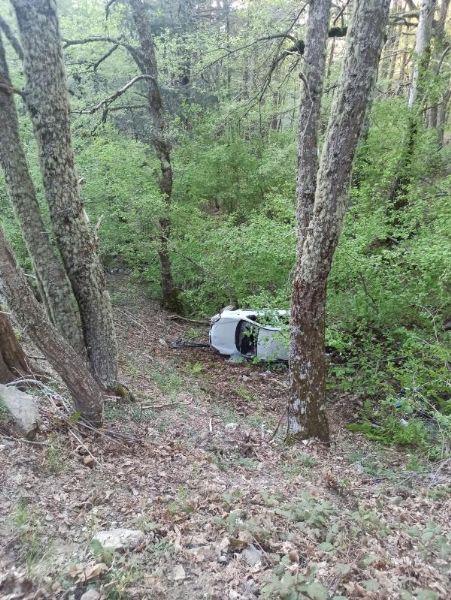 Kazdağları'nda Freni Boşalan Hafif Ticari Araç Şarampole Yuvarlandı: 1 Ölü, 3 Yaralı