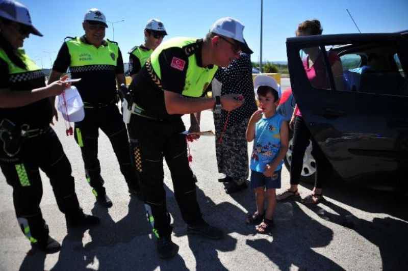 Çanakkale'de Hatalı Sürücüye Kırmızı Düdük Uygulaması