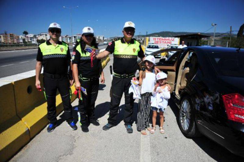 Çanakkale'de Hatalı Sürücüye Kırmızı Düdük Uygulaması