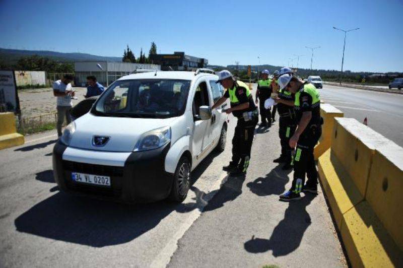 Çanakkale'de Hatalı Sürücüye Kırmızı Düdük Uygulaması