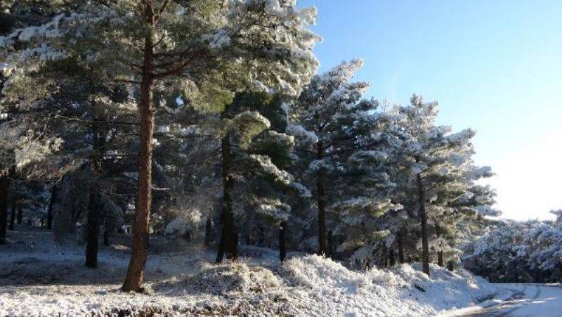 Çanakkale’ye Yılın İlk Karı Yağdı, Vatandaşlar Keyfini Çıkarttı