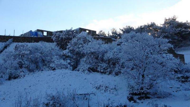 Çanakkale’ye Yılın İlk Karı Yağdı, Vatandaşlar Keyfini Çıkarttı