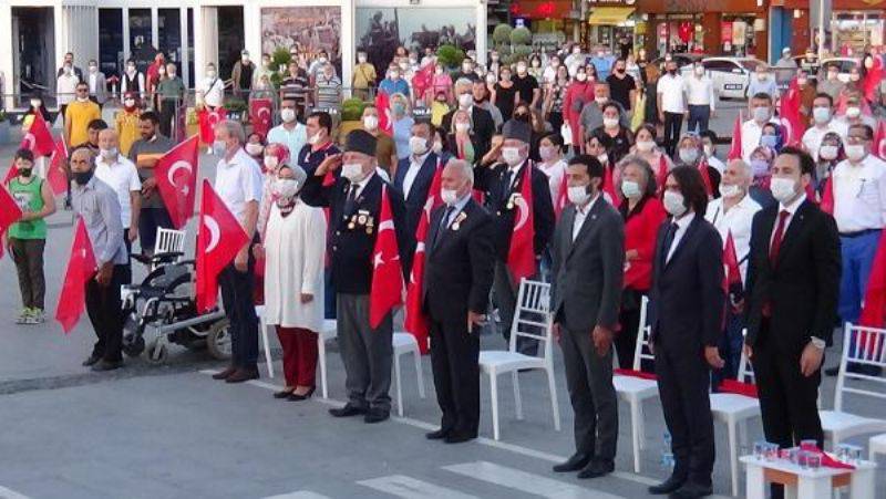 Çanakkale'de Demokrasi Meydanı'nda 15 Temmuz Anma Töreni