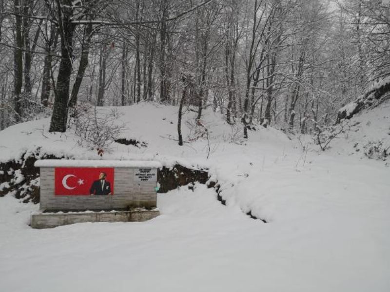 Dumanlı Dağı'na Mevsimin İlk Karı Yağdı