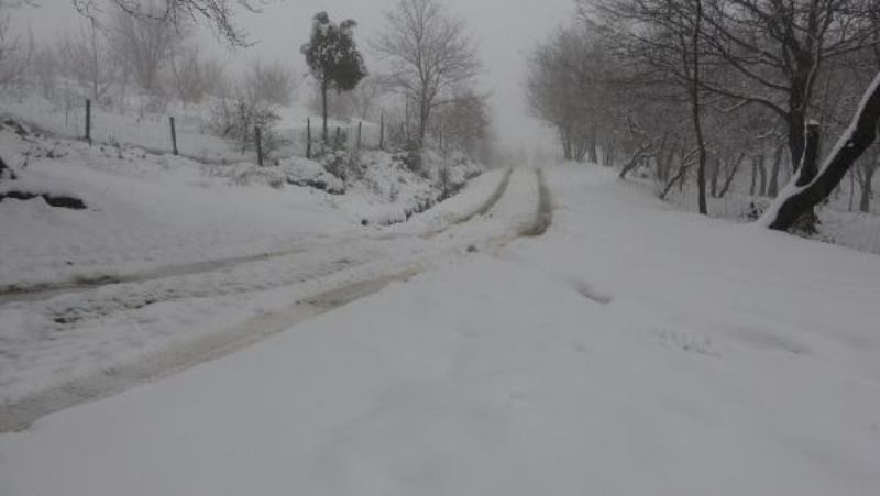 Dumanlı Dağı'na Mevsimin İlk Karı Yağdı