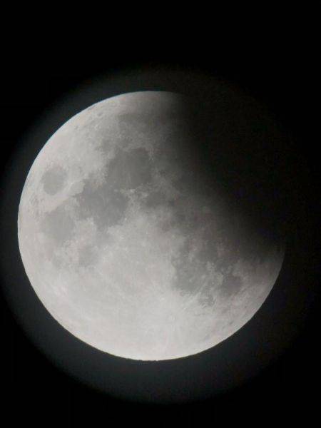 Çanakkale ve Bozcaada'da 'Parçalı Ay Tutulması' Böyle Görüntülendi