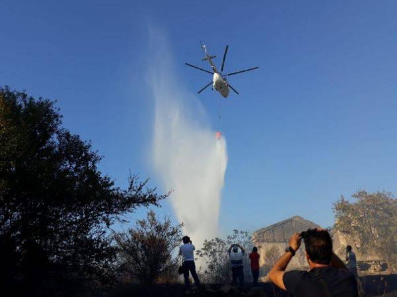 Çanakkale'de Ot Yangını Binaya Sıçradı 