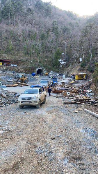 Yenice'de Maden Ocağı Çöktü, Bir İşçi Göçük Altında