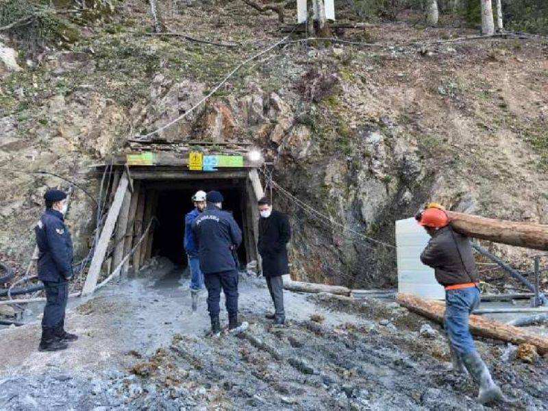 Yenice'de Maden Ocağı Çöktü, Bir İşçi Göçük Altında