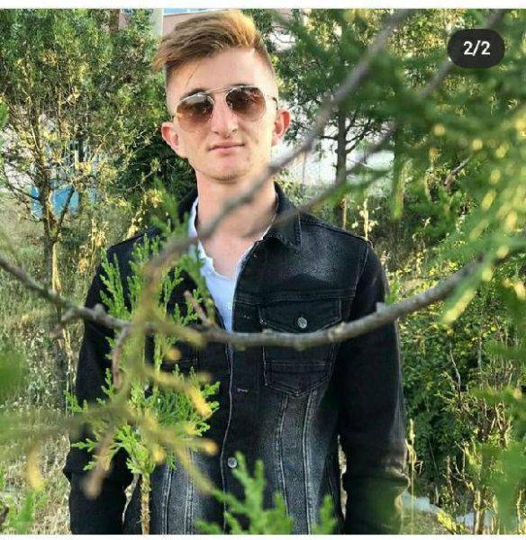 Ayvacık'ta Kamyona Çarpan Motosikletli Genç Öldü