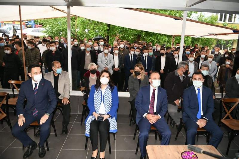 AK Parti'li Turan: Bunlar Tek Dişi Kalmış Canavar