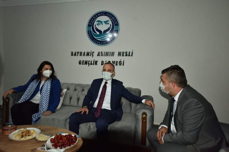 AK Parti'li Turan: Bunlar Tek Dişi Kalmış Canavar