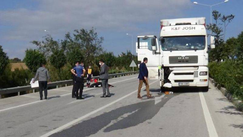 TIR’ın Çarptığı Yaya Öldü, Gözlüğü ve Ayakkabısı Yola Savruldu