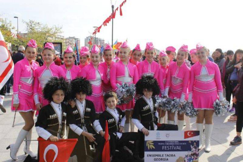 Uluslararası Troya Çocuk Halk Dansları Festivali bBaşladı