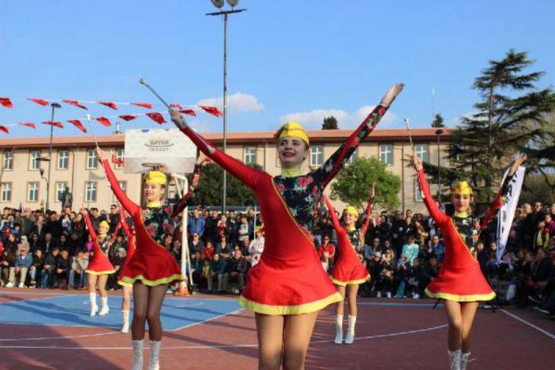 Uluslararası Troya Çocuk Halk Dansları Festivali bBaşladı