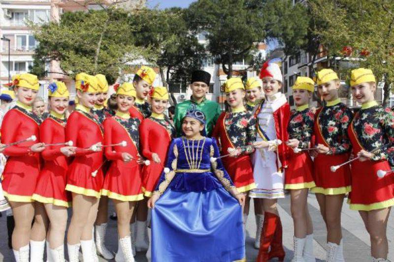 Uluslararası Troya Çocuk Halk Dansları Festivali bBaşladı