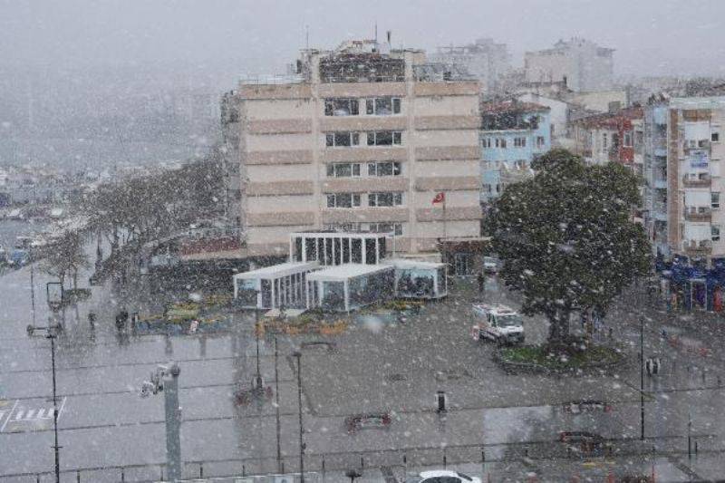 Çanakkale'de Kar Yağışı Başladı