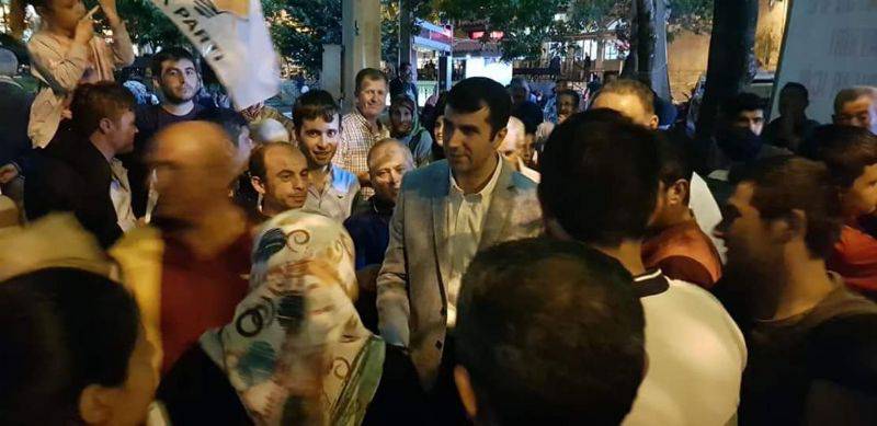 Bayramiç'te AK Parti'den 'Birlik Beraberlik' Mesajlı Kutlama