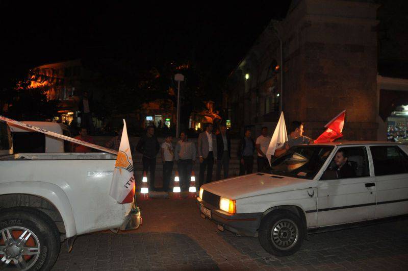 Bayramiç'te AK Parti'den 'Birlik Beraberlik' Mesajlı Kutlama