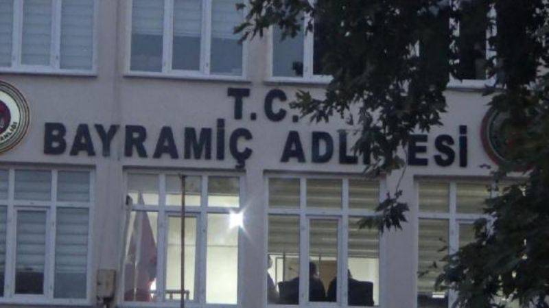 İkiz Kız Çocuklarına Cinsel İstismar İddiasında Anne ve 2 Kişi Tutuklandı