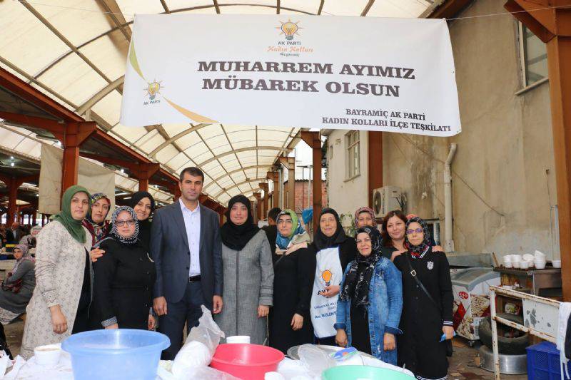 AK Partili Kadınlar Aşure Dağıttı
