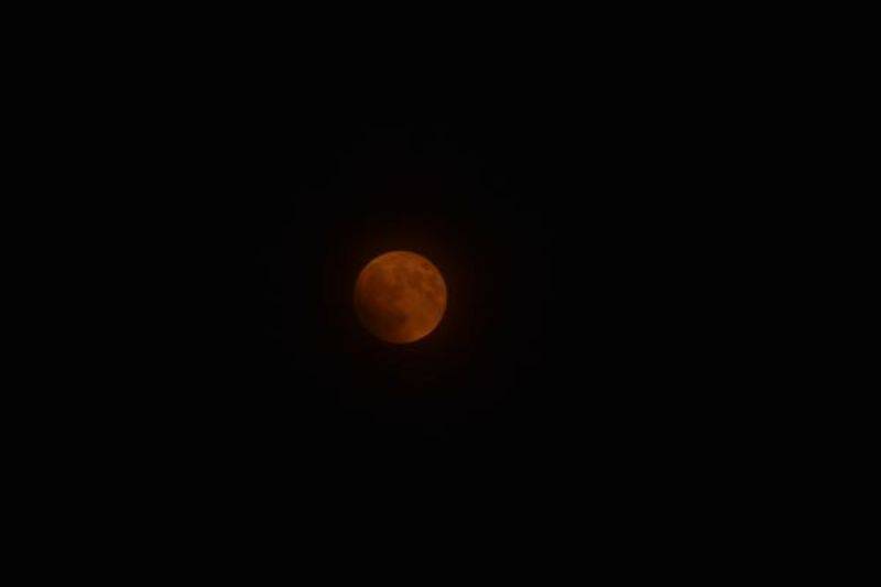 Çanakkale'de 'Kanlı Ay' Tutulması İzlendi
