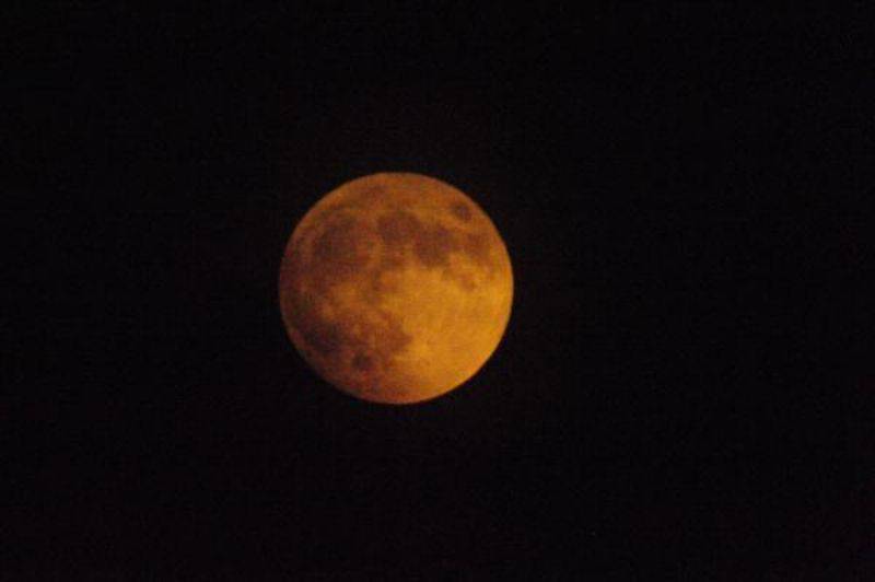 Çanakkale'de 'Kanlı Ay' Tutulması İzlendi