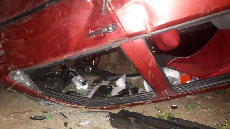 4 Metreden Şarampole Yuvarlanan Otomobilin Sürücüsü Öldü