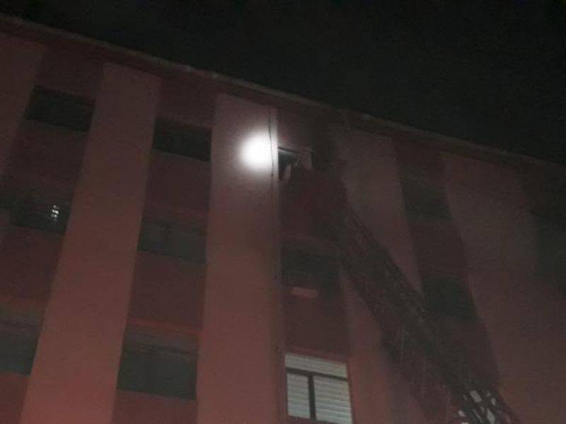 Bayramiç Devlet Hastanesi Eczane Deposundaki Yangın Korkuttu
