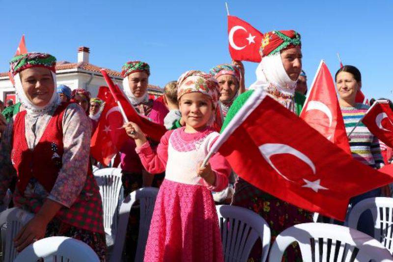 Ayvacık'ta Depremzedeler Konutlarına Kavuştu