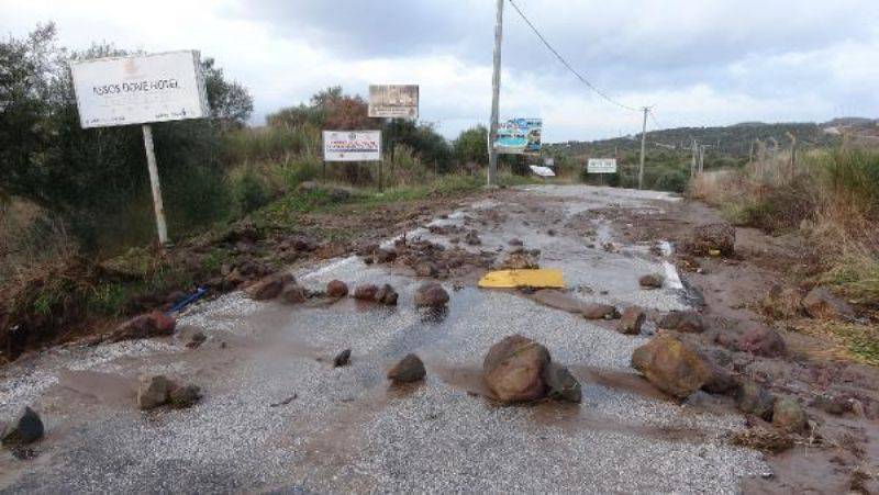 Assos'u Sağanak Vurdu