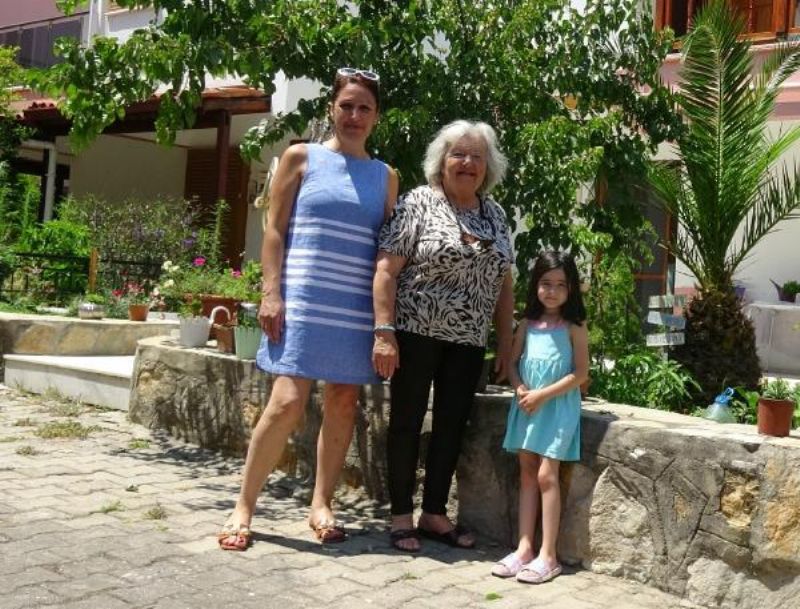 Annesi Adına Tanzanya'da Çeşme Yaptırdı