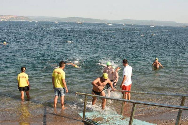 Çanakkale Boğazı'nda Kulaçlar 'Troya Yılı' İçin Atıldı