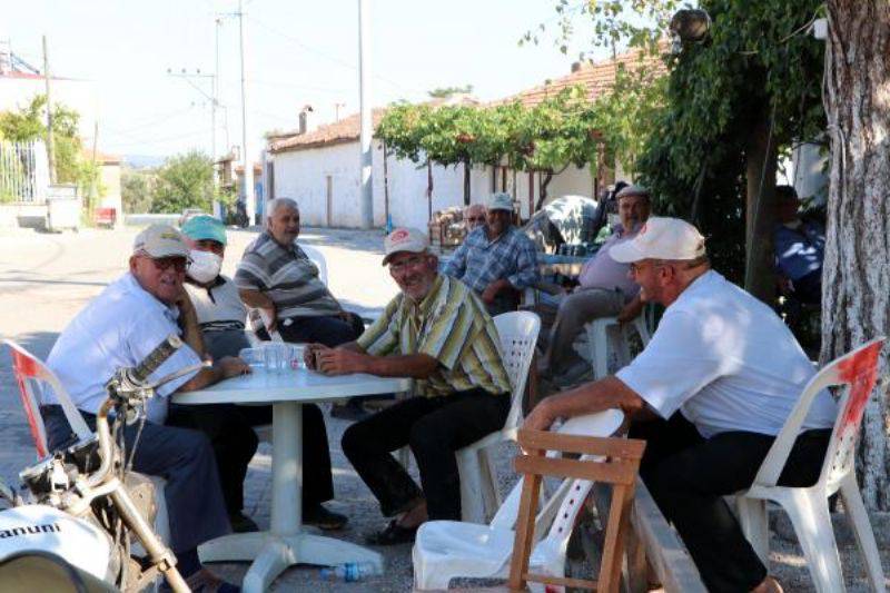 Çıplak Köyü Sakinlerinden 'Çıplaklar Kampı' Paylaşımına Tepki