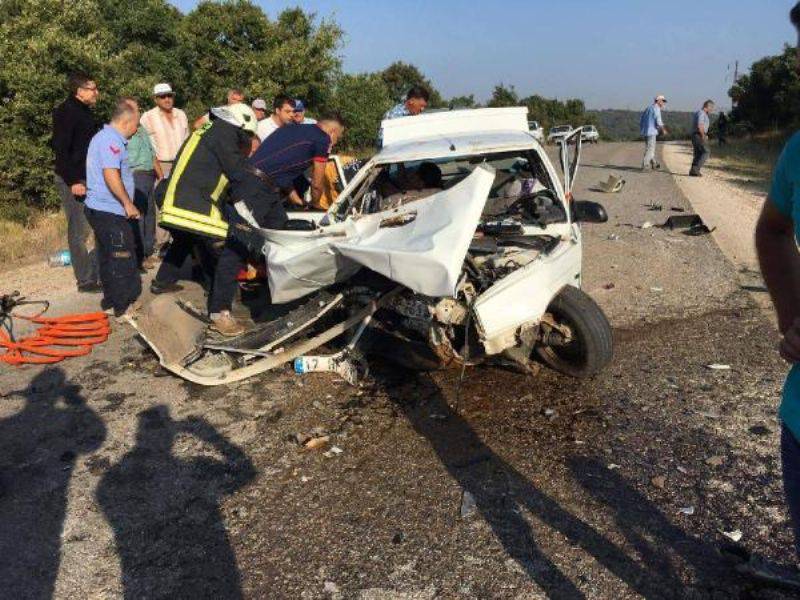 Çan'da İki Otomobil Çarpıştı: 2 Ölü, 2 Yaralı