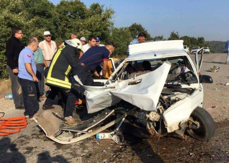 Çan'da İki Otomobil Çarpıştı: 2 Ölü, 2 Yaralı