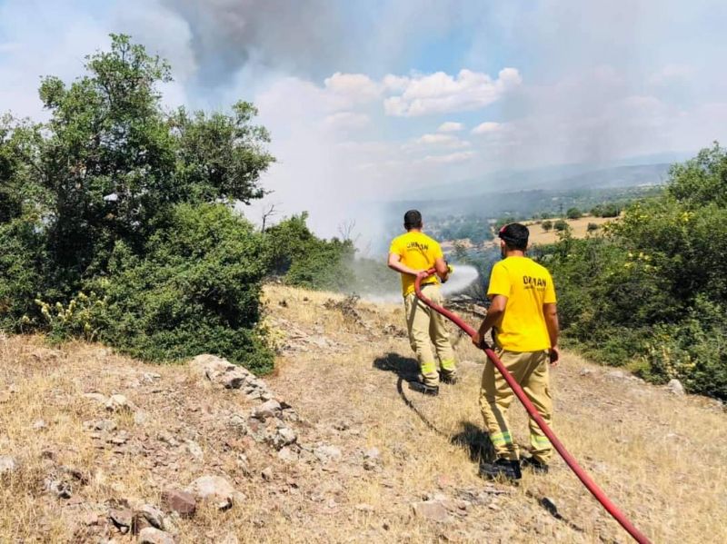 Ezine'de Çöplükte Yangın; Havadan ve Karadan Müdahale Ediliyor