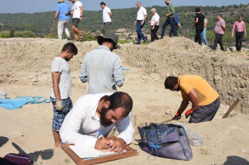 Maydos Kilisetepe Höyüğü'nde 4 Bin Yıllık Savunma Duvarı Kalıntıları