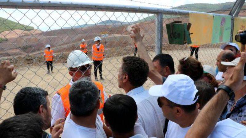 Çanakkale'de Çevreciler, Tepki Gösterdikleri Maden Sahasına Girdi