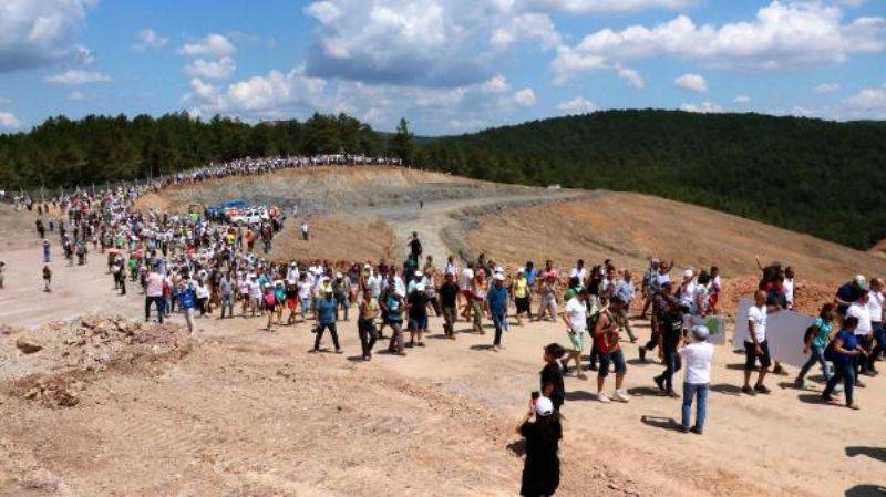 Çanakkale'de Çevreciler, Tepki Gösterdikleri Maden Sahasına Girdi