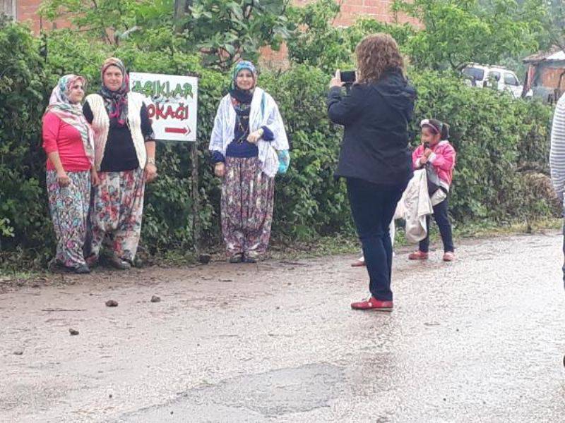 Yağmur Altında ‘Aşıklar Sokağı Geleneği'