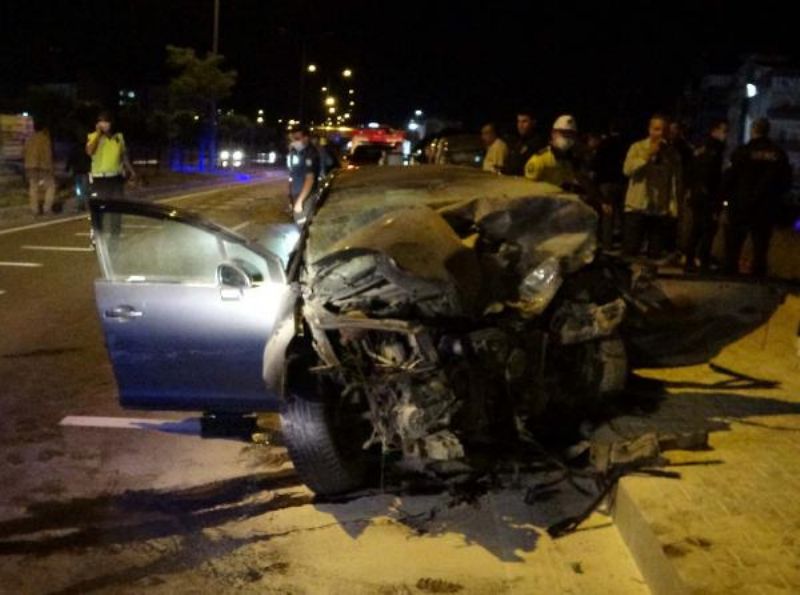 Sivil Polis Aracı İle Otomobil Çarpıştı: 1 Polis Şehit, 1 Astsubay Hayatını Kaybetti